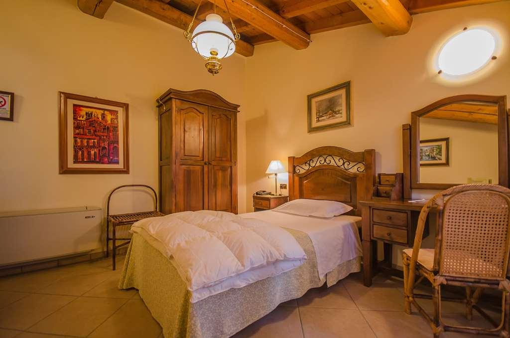 Hotel Corte Vecchia San Prospero Δωμάτιο φωτογραφία